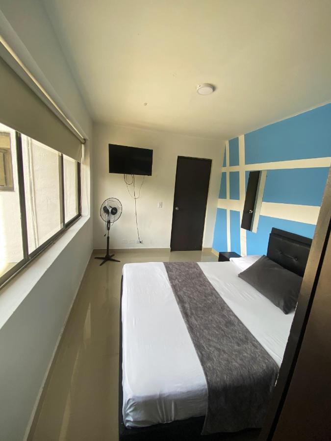 33 Hotel Bulerias ميديلين المظهر الخارجي الصورة