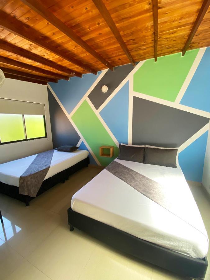 33 Hotel Bulerias ميديلين المظهر الخارجي الصورة