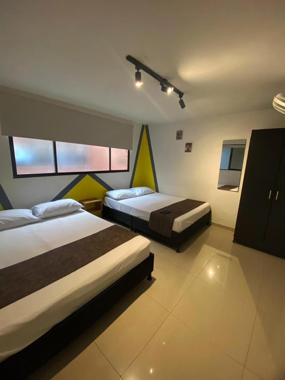 33 Hotel Bulerias ميديلين المظهر الخارجي الصورة